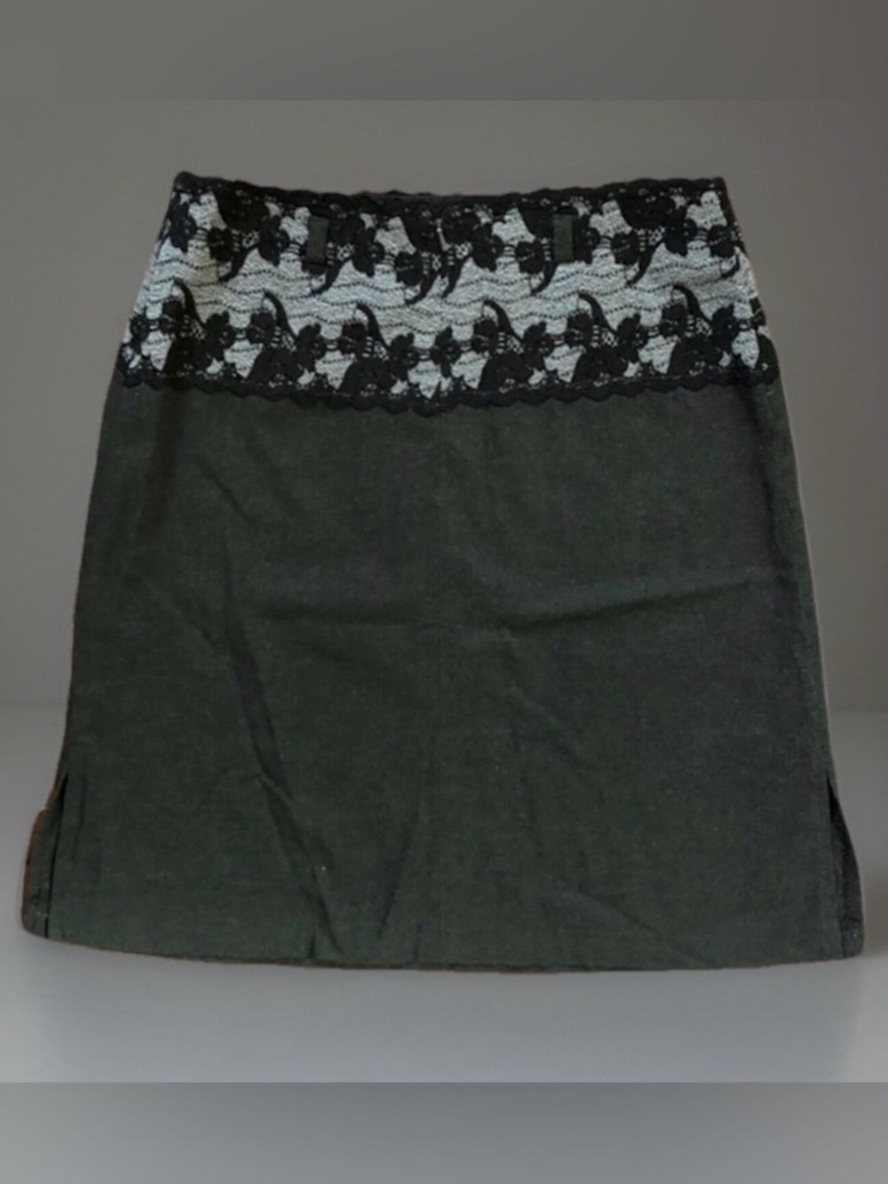 SHARAGANO Paris High Waist Stretch Lace Skirt